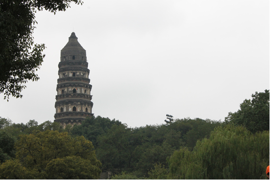 In November 2011, all employees of Xinhaitai took a two-day trip to Wuxi, Suzhou